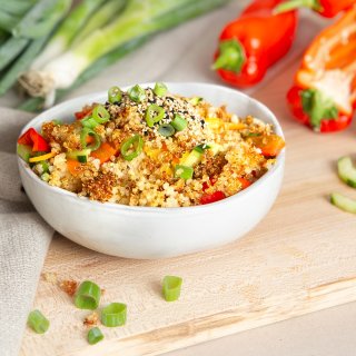 Gerösteter Quinoasalat mit Sesam-Ingwer-Dressing