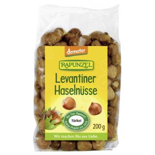 Haselnüsse