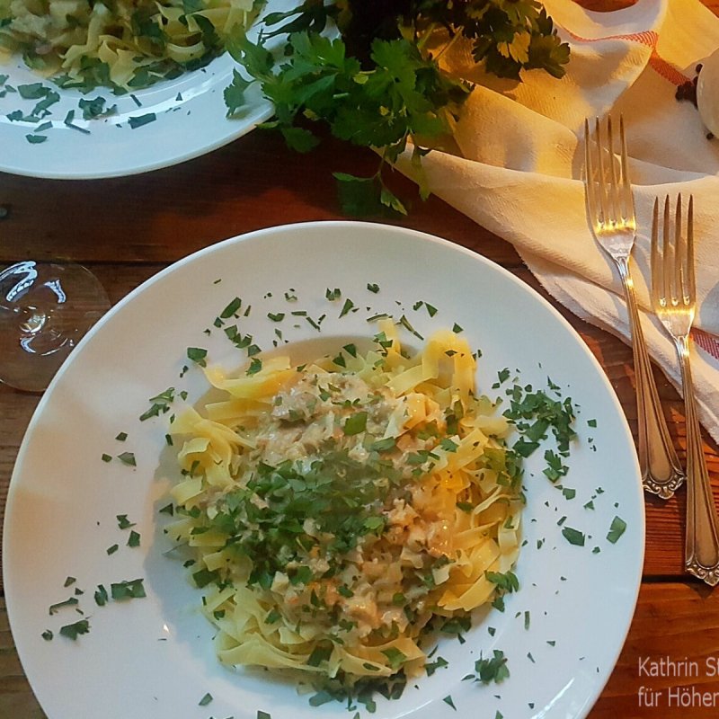 Austernpilze in Petersilienrahm