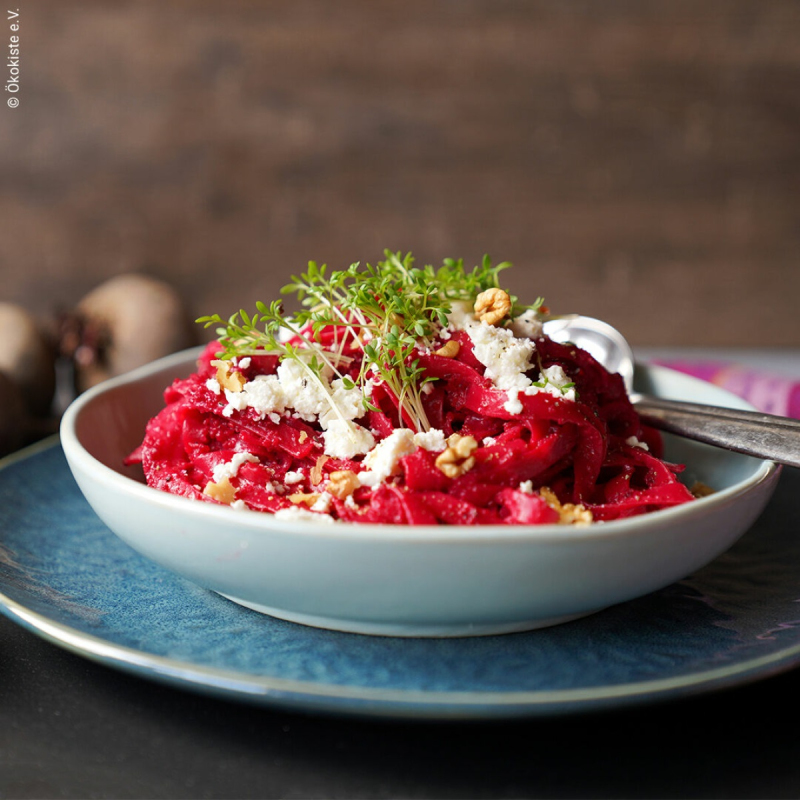 Pink Pasta - Tagliatelle mit Rote-Bete-Sauce